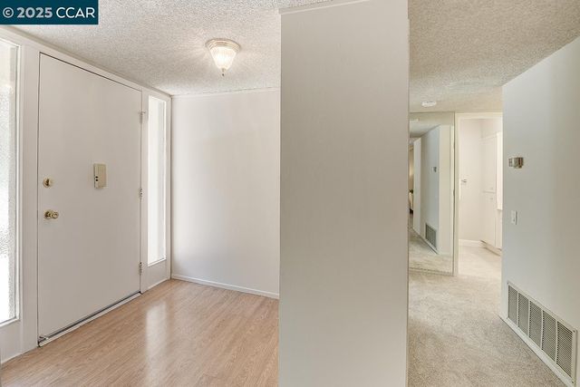 1424 Canyonwood Ct 1, Walnut Creek, CA 94595