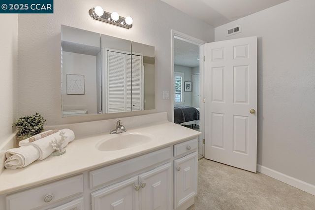 1424 Canyonwood Ct 1, Walnut Creek, CA 94595