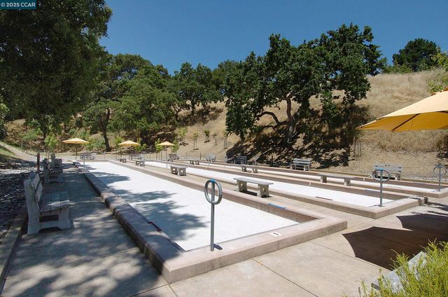 1424 Canyonwood Ct 1, Walnut Creek, CA 94595