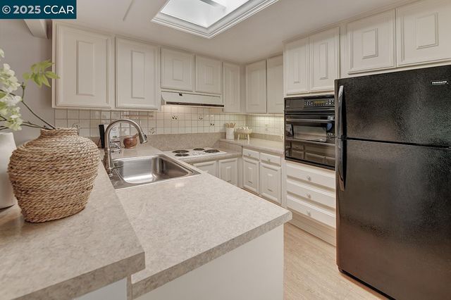 1424 Canyonwood Ct 1, Walnut Creek, CA 94595
