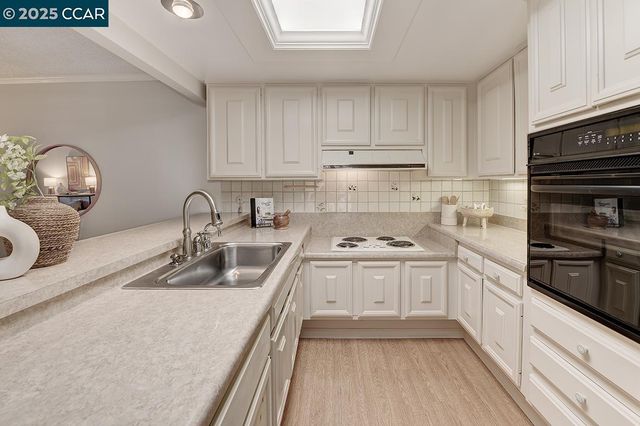 1424 Canyonwood Ct 1, Walnut Creek, CA 94595