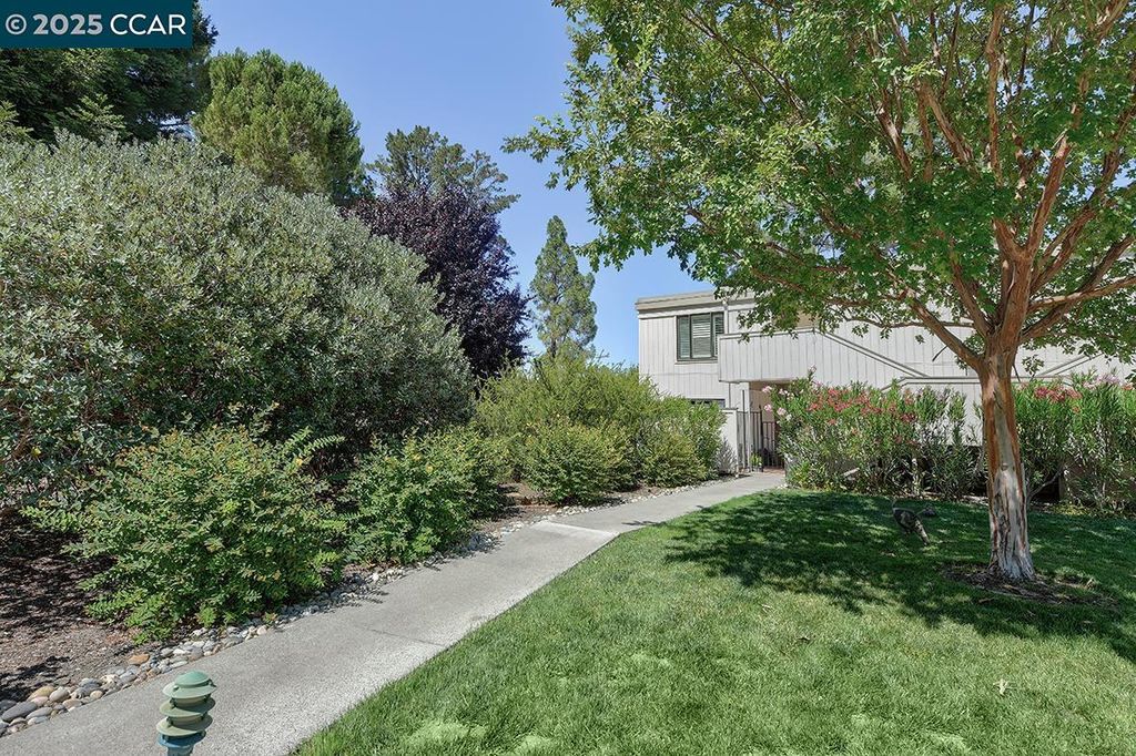 1424 Canyonwood Ct 1, Walnut Creek, CA 94595