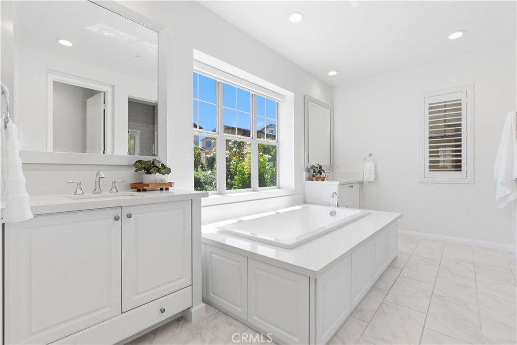 Image 22 of property listing at 4 Cerro Court, Rancho Mission Viejo, CA 92694