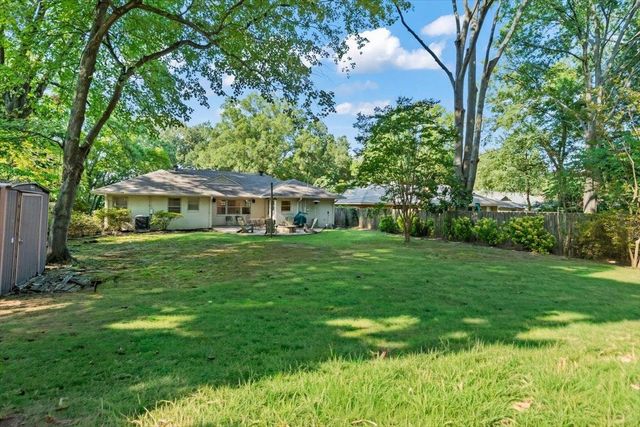 4135 CHICKASAW RD, Memphis, TN 38117