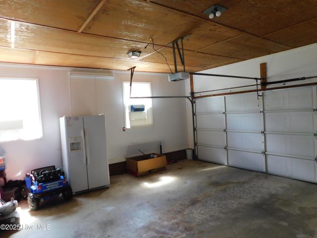 1003 W Scotsdale Road, Laurinburg, NC 28352
