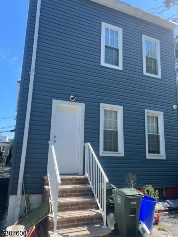 27 Highland Ter, Irvington Twp., NJ 07111 — photo 2