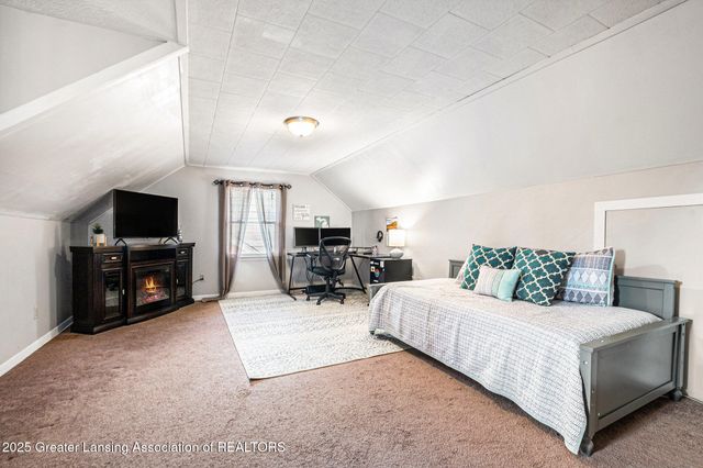 1620 Clifton Avenue, Lansing, MI 48910