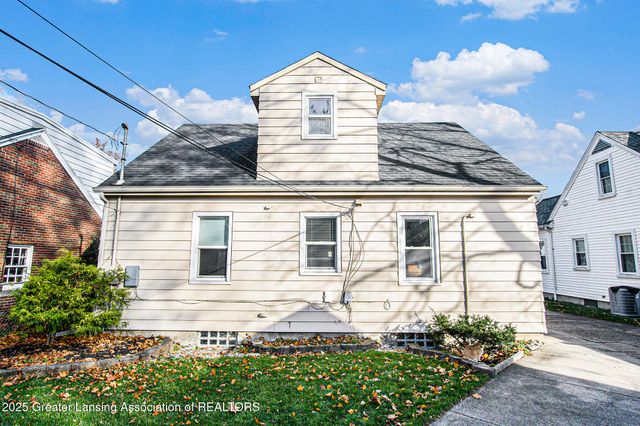 1620 Clifton Avenue, Lansing, MI 48910