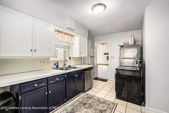 1620 Clifton Avenue, Lansing, MI 48910