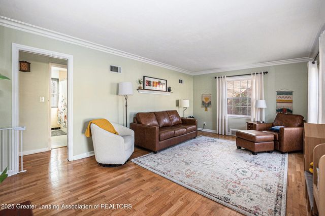 1620 Clifton Avenue, Lansing, MI 48910