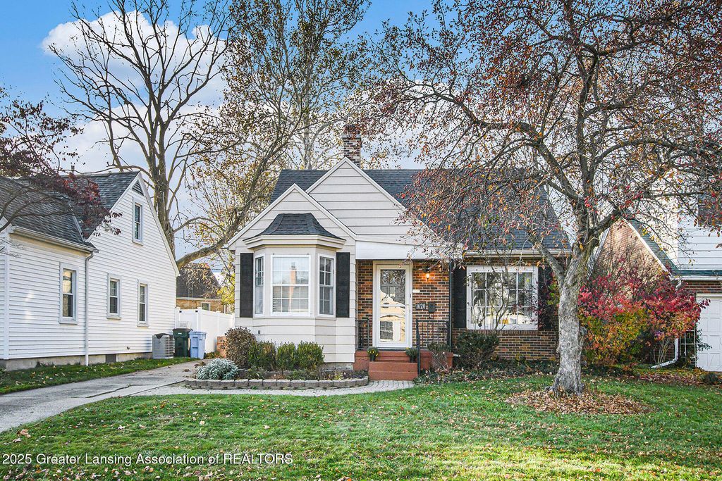 1620 Clifton Avenue, Lansing, MI 48910