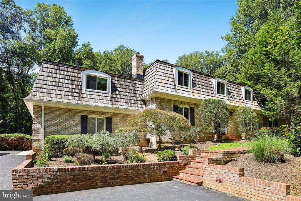 6310 WINDPATTERNS TRL, Fairfax Station, VA 22039