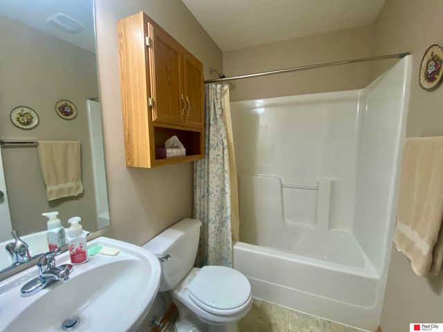6240 Windhaven Drive, Lincoln, NE 68512