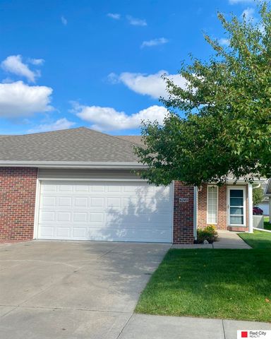 6240 Windhaven Drive, Lincoln, NE 68512