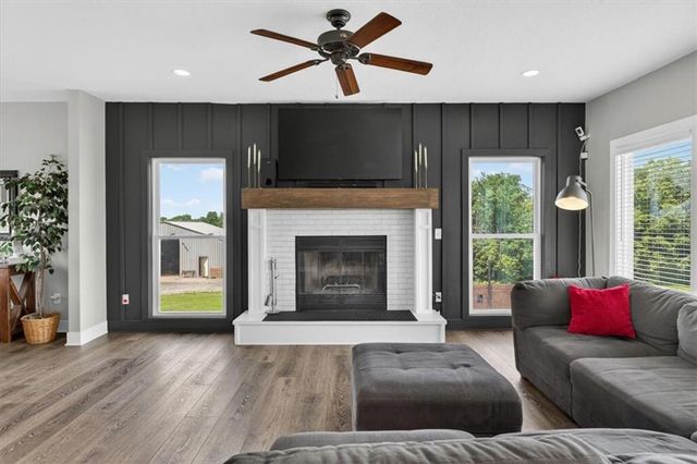 715 S Minter Road, Grain Valley, MO 64029