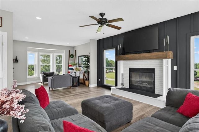715 S Minter Road, Grain Valley, MO 64029