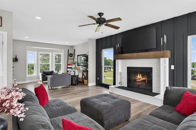 715 S Minter Road, Grain Valley, MO 64029