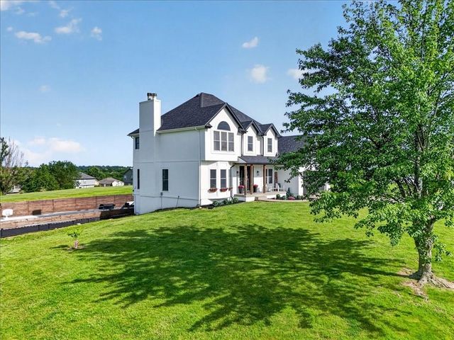 715 S Minter Road, Grain Valley, MO 64029