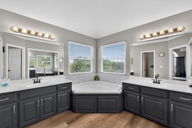 715 S Minter Road, Grain Valley, MO 64029