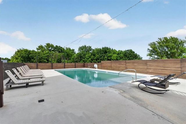 715 S Minter Road, Grain Valley, MO 64029