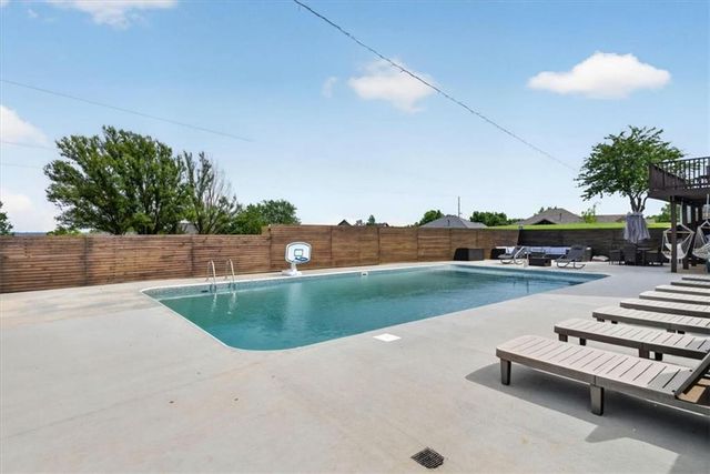 715 S Minter Road, Grain Valley, MO 64029