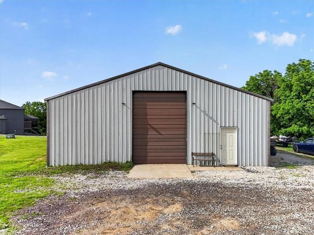 715 S Minter Road, Grain Valley, MO 64029