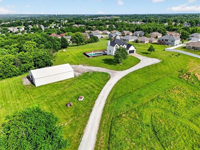 715 S Minter Road, Grain Valley, MO 64029