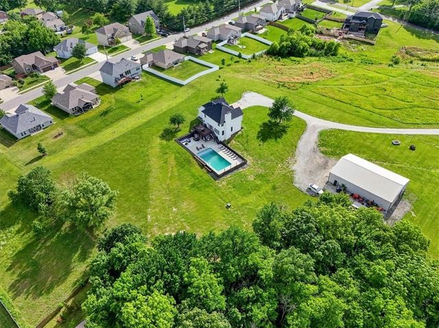 715 S Minter Road, Grain Valley, MO 64029