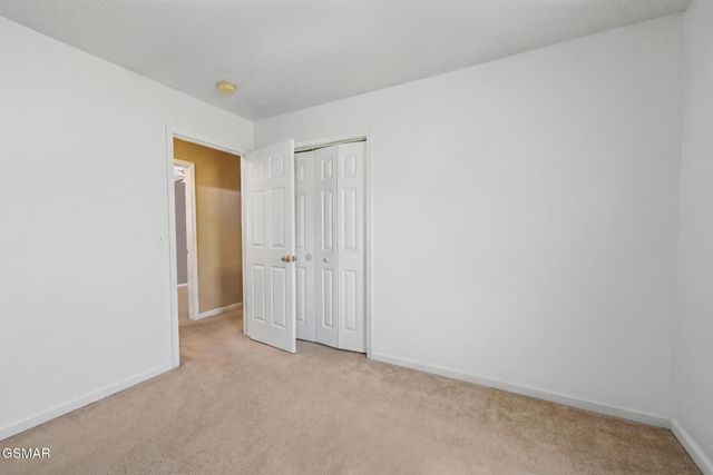 1717 Meadow Ridge Circle, Sevierville, TN 37862