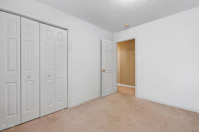 1717 Meadow Ridge Circle, Sevierville, TN 37862