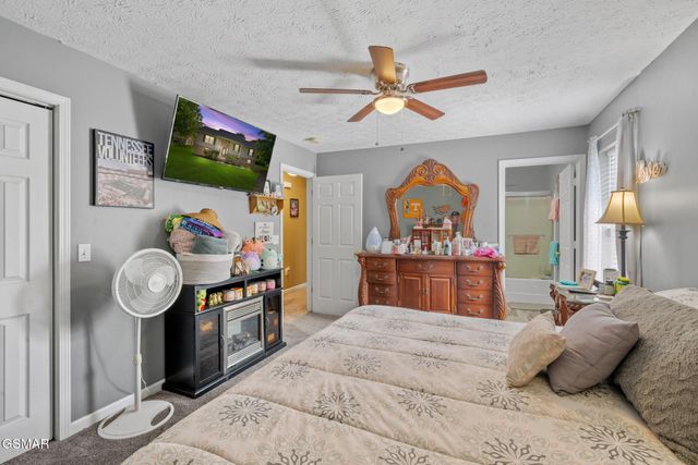 1717 Meadow Ridge Circle, Sevierville, TN 37862