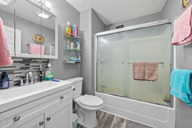 1717 Meadow Ridge Circle, Sevierville, TN 37862