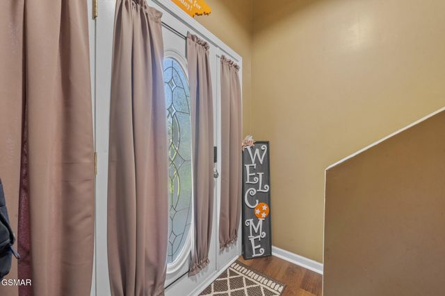 1717 Meadow Ridge Circle, Sevierville, TN 37862