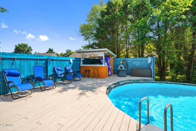 1717 Meadow Ridge Circle, Sevierville, TN 37862