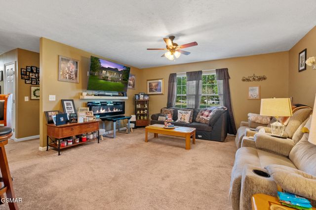 1717 Meadow Ridge Circle, Sevierville, TN 37862