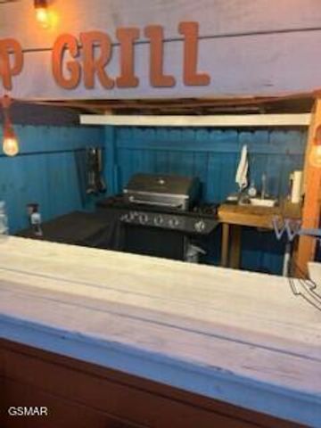 1717 Meadow Ridge Circle, Sevierville, TN 37862