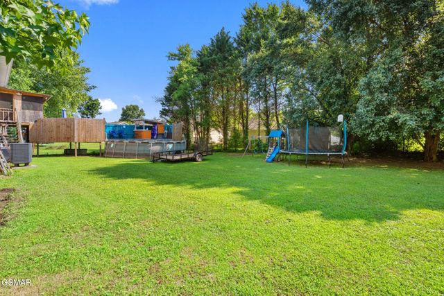 1717 Meadow Ridge Circle, Sevierville, TN 37862