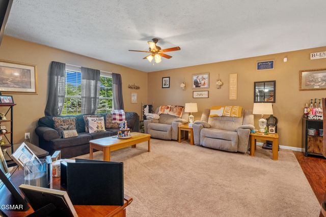 1717 Meadow Ridge Circle, Sevierville, TN 37862