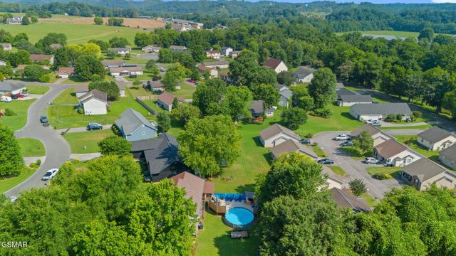 1717 Meadow Ridge Circle, Sevierville, TN 37862