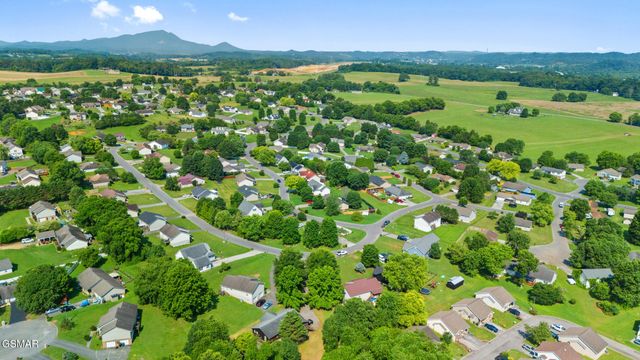 1717 Meadow Ridge Circle, Sevierville, TN 37862