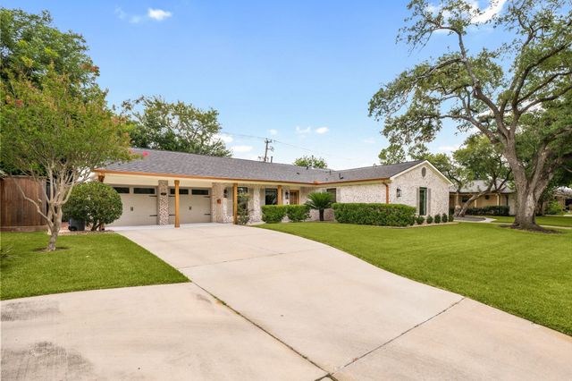2311 Stoney Brook Drive, Houston, TX 77063