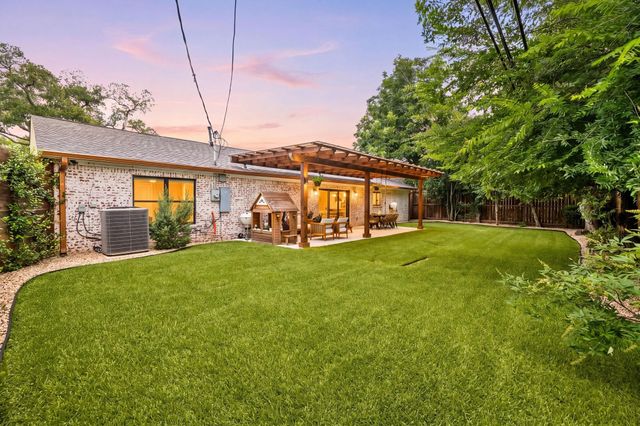 2311 Stoney Brook Drive, Houston, TX 77063