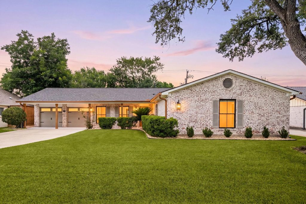 2311 Stoney Brook Drive, Houston, TX 77063