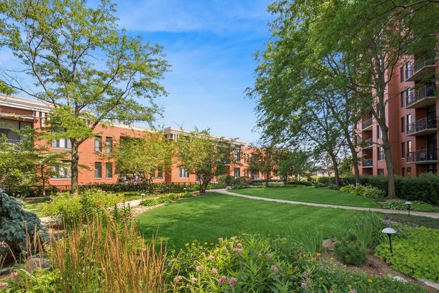 3232 N Halsted Street D712, Chicago, IL 60657