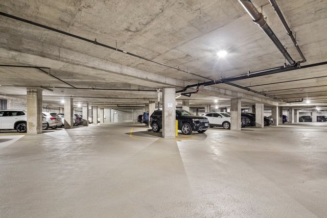 3232 N Halsted Street D712, Chicago, IL 60657