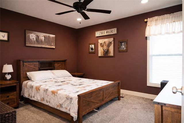 2228 Chanticleer Street, Excelsior Springs, MO 64024