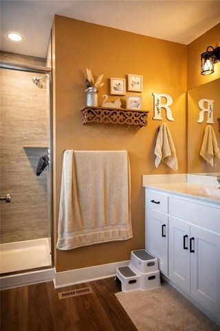 2228 Chanticleer Street, Excelsior Springs, MO 64024