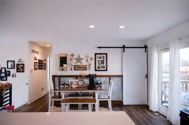 2228 Chanticleer Street, Excelsior Springs, MO 64024