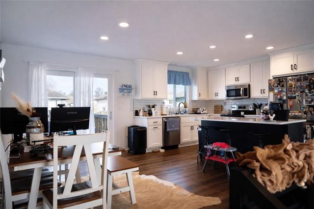 2228 Chanticleer Street, Excelsior Springs, MO 64024