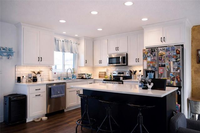 2228 Chanticleer Street, Excelsior Springs, MO 64024